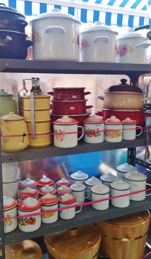 OldSchool Crockery & Enamelware Hai Seng Porcelain Spring Tomorrow