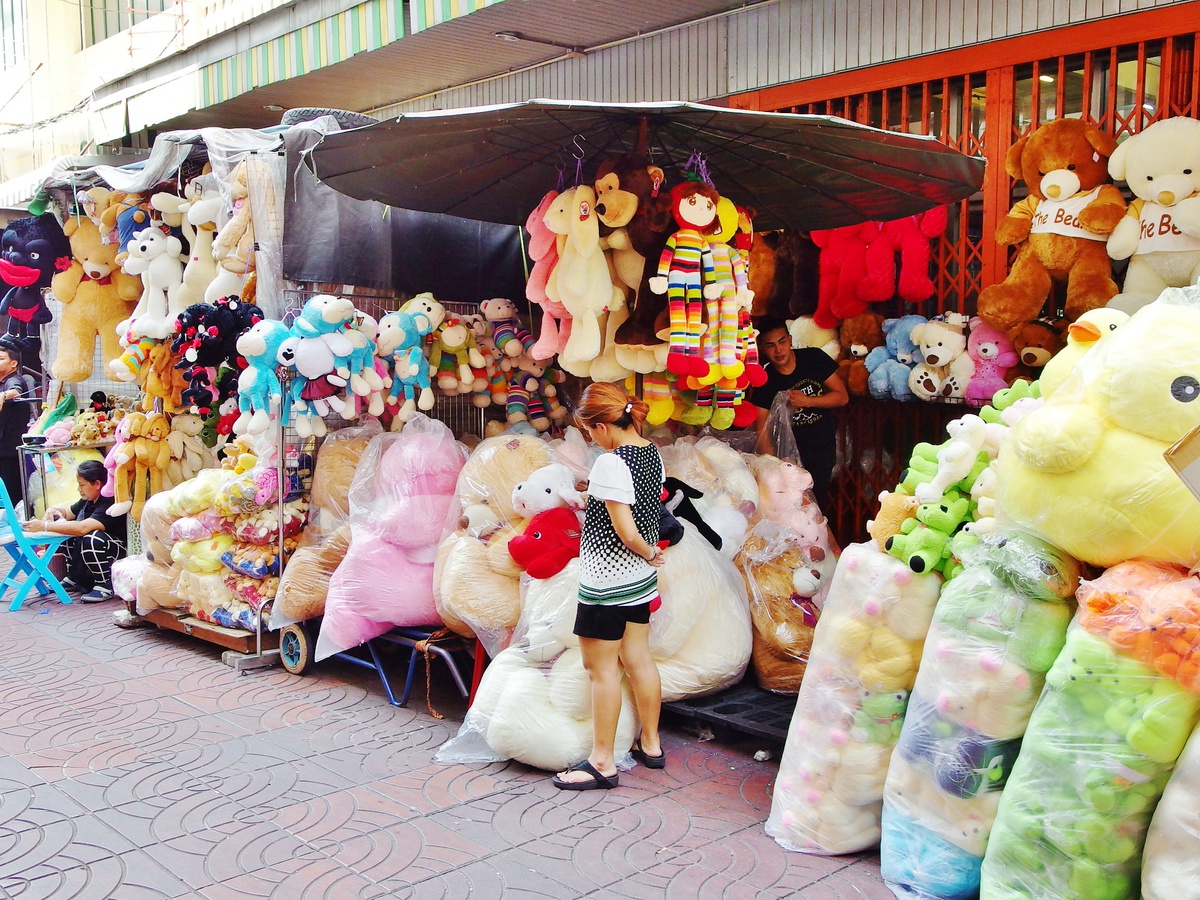 Exploring Chinatown Bangkok Spring Tomorrow