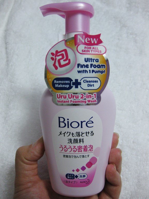 Product Review: Biore Uru Uru 2-in-1 Instant Foaming Wash | Spring Tomorrow