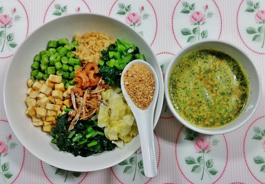 Nasi campur vegan