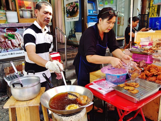 Pratunam food street - Bangkok's most authentic and best street food experience