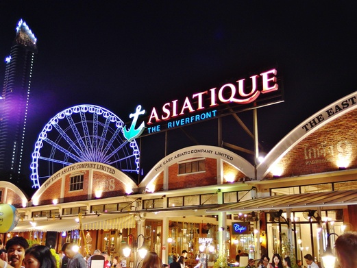 Asiatique The Riverfront - Bangkok's Modern Night Market 