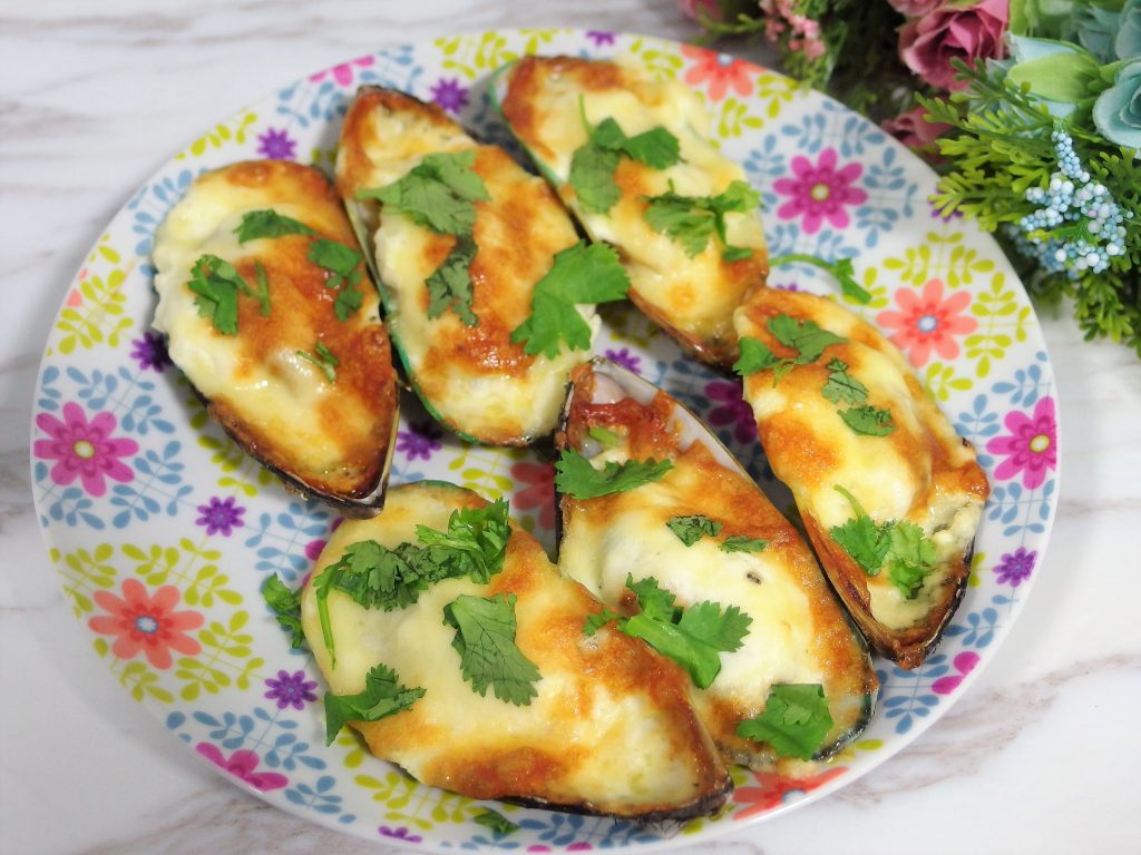 Baked Mussels Recipe So Creamy and Cheesy! Spring Tomorrow