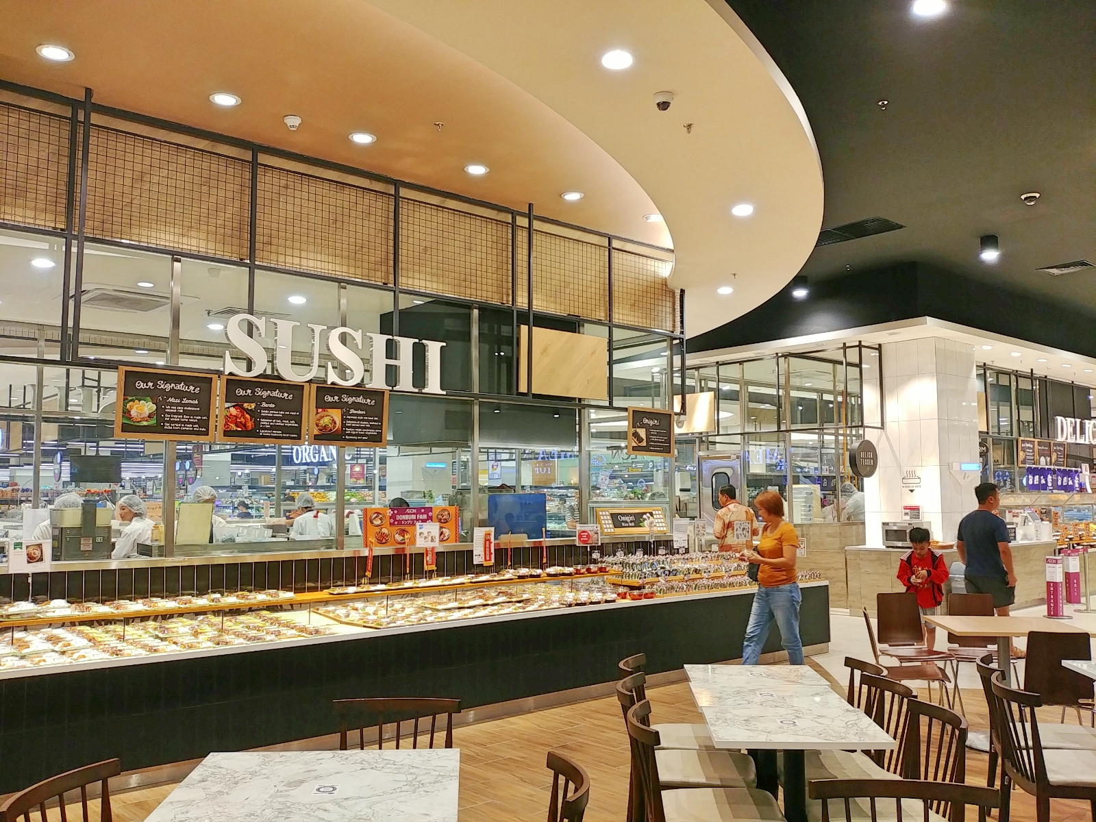 AEON Tebrau City Food Court - Better than before!